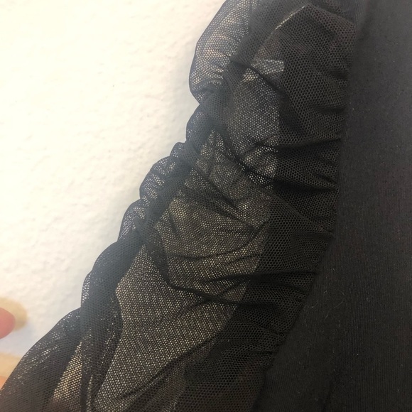 Bebe Women's /Ruched Mesh Puff Sleeve / Crop Top/ round front and back/ LG - Picture 3 of 6